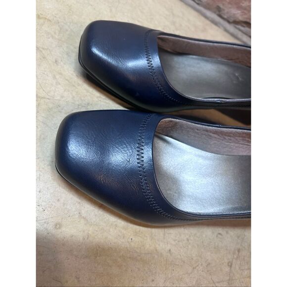 LifeStride Women's Size 10W Navy Groovy Pump Wedge Heel Faux Leather - Picture 5 of 13